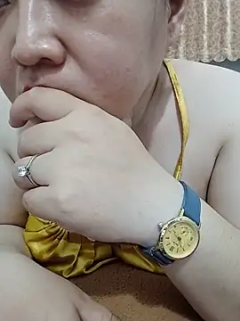 VyOanh2K online show from May 18, 3:18 pm