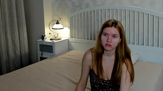 Eva  Lewis online show from March 29, 8:46 am