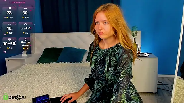 Eva  Lewis online show from September 29, 12:49 am