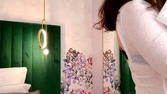 DeniseReese online show from October 7, 3:00 am