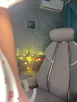 GraceTorrez online show from December 19, 9:51 pm