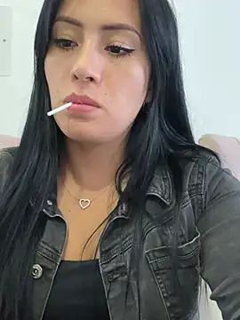 Sara luna  online show from April 9, 9:09 pm