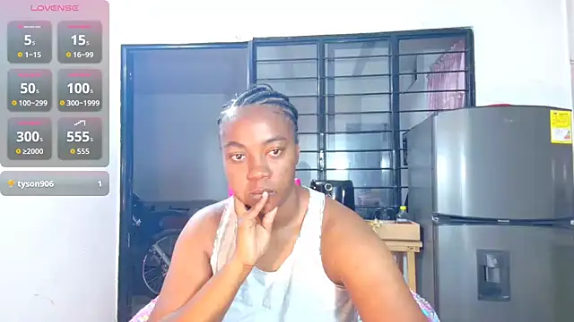 CiaraEbony online show from April 6, 8:15 am