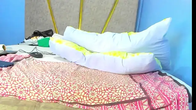 pretty pretty online show from October 30, 11:17 pm