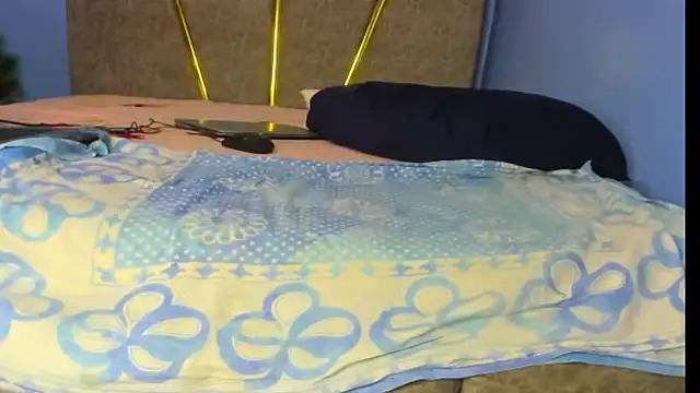 pretty pretty online show from October 20, 3:53 am