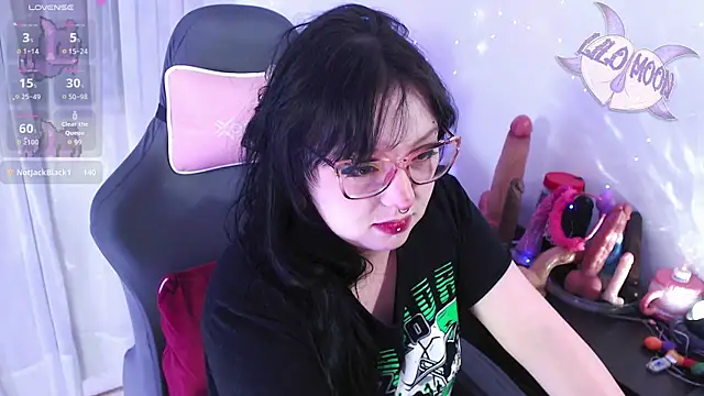 LiloMoon69 online show from May 16, 5:32 am