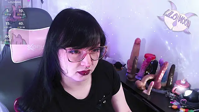 LiloMoon69 online show from May 15, 5:22 am