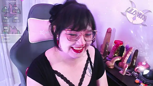 LiloMoon69 online show from May 13, 5:02 am