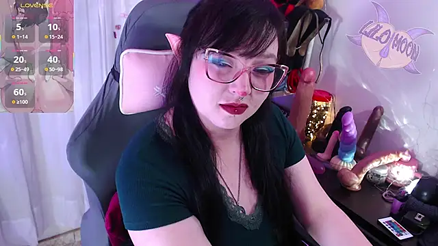 LiloMoon69 online show from October 19, 5:48 pm