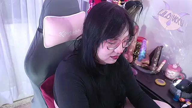 LiloMoon69 online show from October 5, 2:55 pm