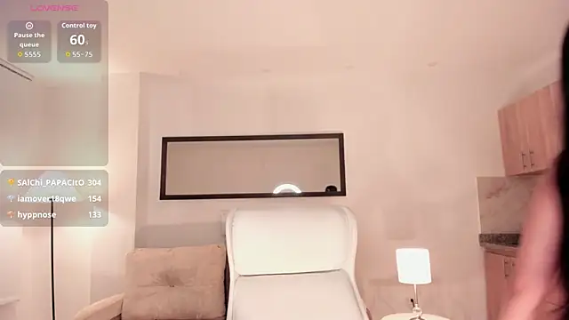 amelie jhons online show from October 10, 10:25 pm