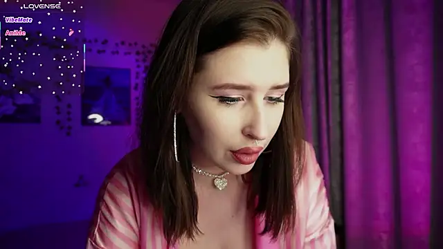 Alice   Rose online show from May 22, 7:12 pm