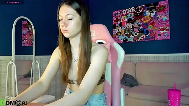 Nicole Charm online show from November 25, 1:08 am