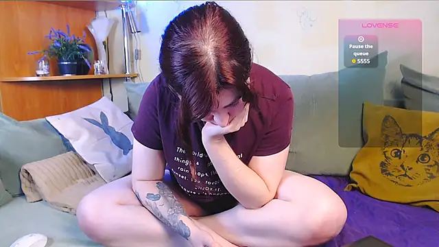 Caroline1995 online show from December 1, 8:18 am