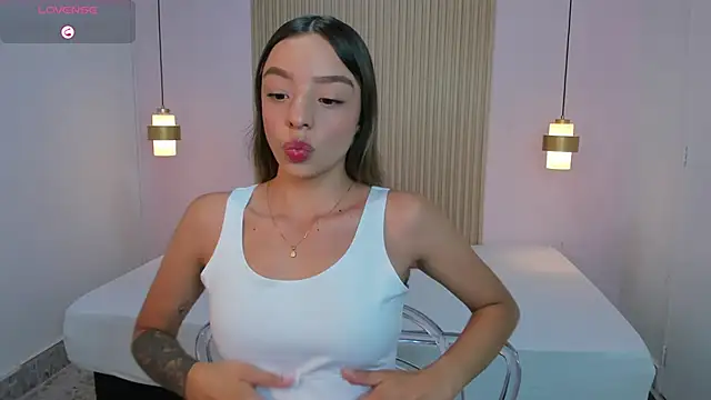 AliceRoss0 online show from May 9, 8:44 pm