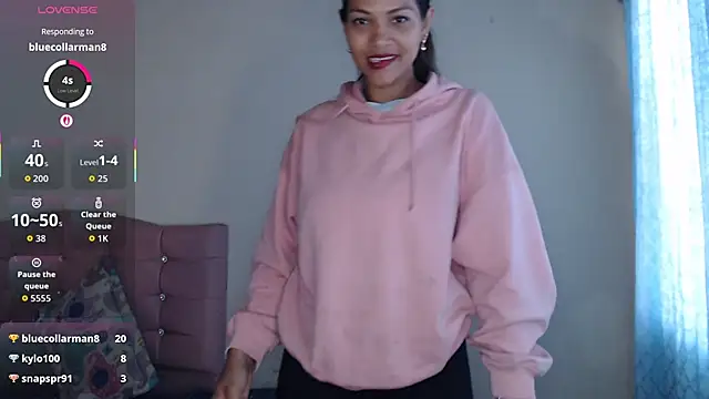 makennaa  online show from November 4, 11:04 am