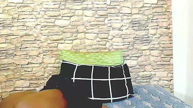 EbonyOlive69 online show from May 4, 10:13 pm