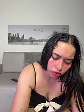 SophieRoyals online show from May 27, 1:41 pm