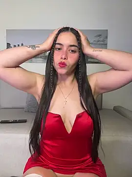 SophieRoyals online show from May 15, 5:05 pm