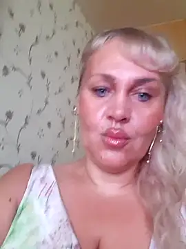 IsabellaBoni online show from July 27, 7:49 am