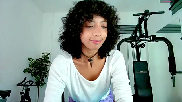 Ariella Ruiz online show from January 11, 12:21 pm