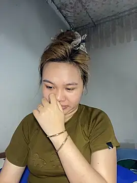Odette68 online show from May 26, 2:11 am