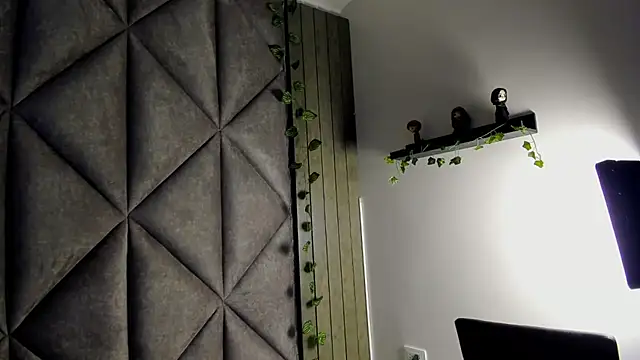 AbbyWathson online show from March 16, 11:47 am