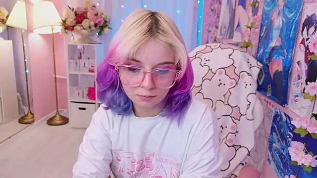 Coconut Mia online show from November 20, 4:30 pm