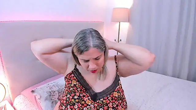 MissMaria online show from May 24, 8:41 pm