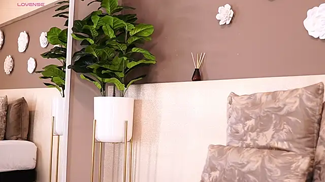 AylinMillerxs online show from October 9, 8:24 pm