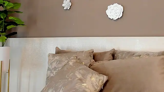 AylinMillerxs online show from September 12, 9:22 pm