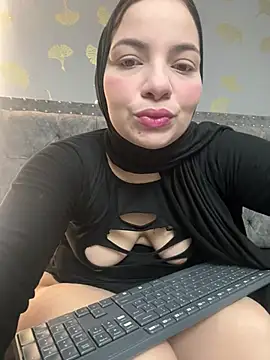 Layla kaderr online show from May 21, 11:24 pm