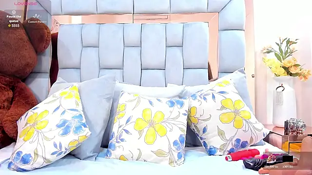 karina mason online show from October 31, 1:37 pm