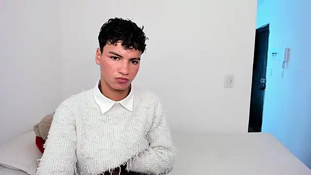 sweet boys xx online show from October 31, 4:22 pm