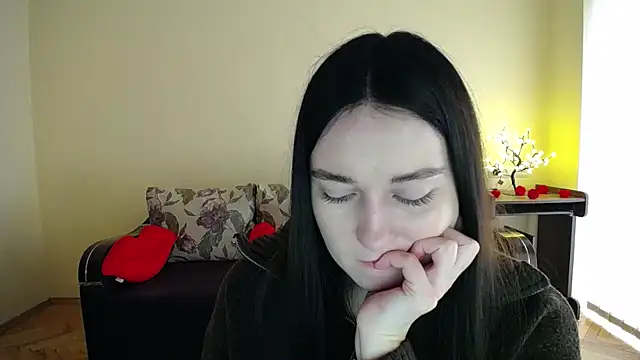 Pretty shy online show from April 8, 9:00 am