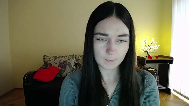 Pretty shy online show from December 5, 10:05 am