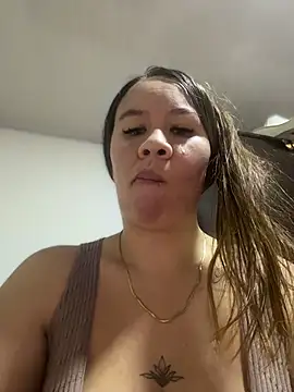 Emiily lee online show from November 30, 4:44 pm