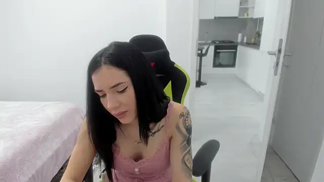 Emmapmg online show from March 31, 9:42 am