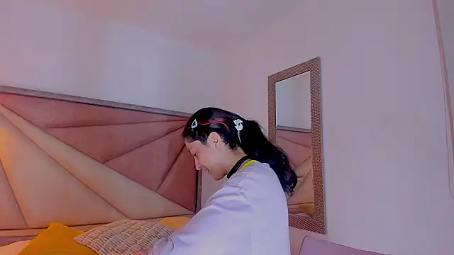 BonnieCute  online show from February 10, 11:41 pm