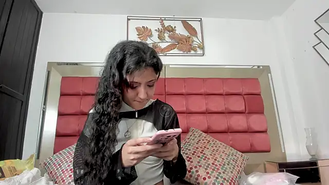 BonnieCute  online show from May 20, 11:57 pm