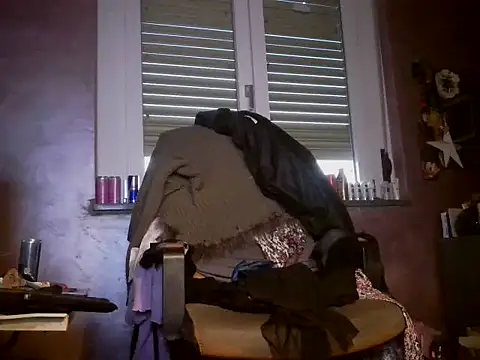 LadyVenere online show from October 11, 5:34 am