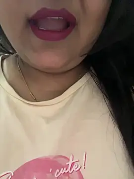 smile pretty online show from March 13, 9:43 am