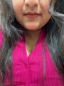 smile pretty online show from February 19, 6:18 pm