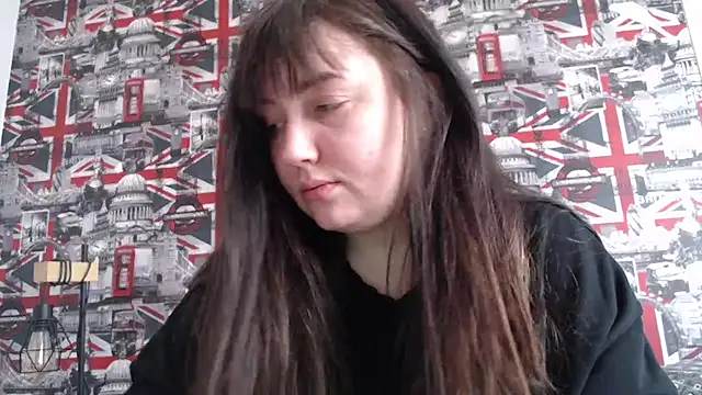 Lynylou online show from March 31, 8:47 am