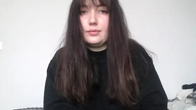 Lynylou online show from March 16, 3:05 pm