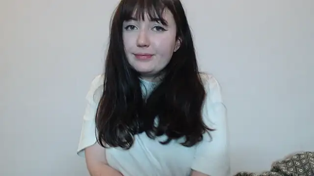 Lynylou online show from March 6, 9:32 pm