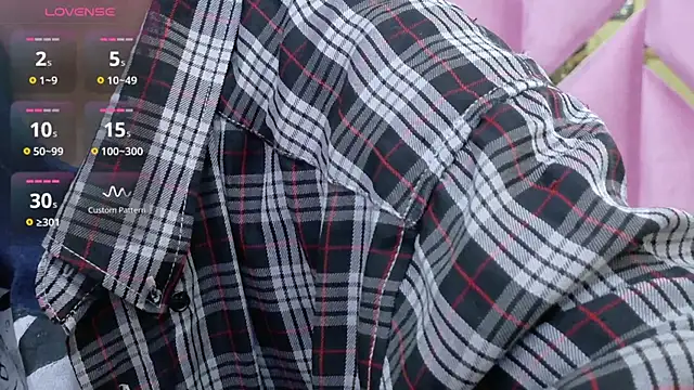 yourcuteneighbourr online show from October 8, 3:11 am