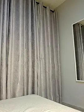 Yoyo   online show from March 4, 8:59 pm