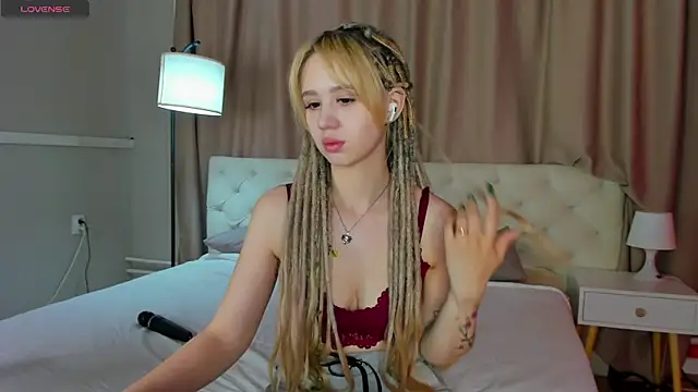 Valerie Woods online show from June 19, 12:37 am