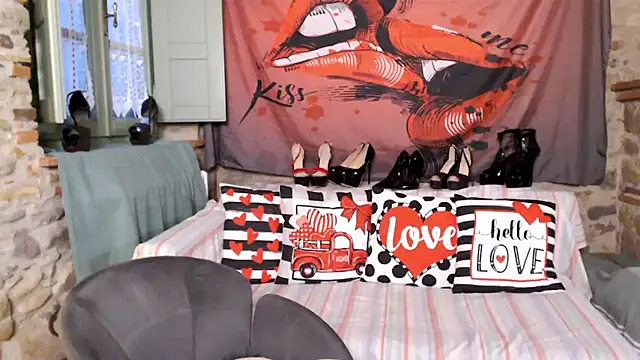 sara love89 online show from September 24, 5:12 pm